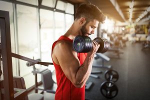 Musculação fortalece função cardíaca e auxilia no controle do colesterol