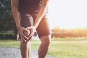 Ortopedista dá dicas para prevenir lesões nos joelhos ao praticar exercícios